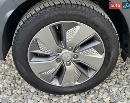 Черный Хендай Kona, объемом двигателя 0 л и пробегом 140 тыс. км за 17900 $, фото 18 на Automoto.ua