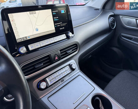 Черный Хендай Kona, объемом двигателя 0 л и пробегом 84 тыс. км за 17789 $, фото 34 на Automoto.ua