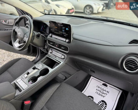 Черный Хендай Kona, объемом двигателя 0 л и пробегом 140 тыс. км за 17900 $, фото 61 на Automoto.ua