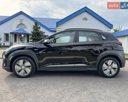 Черный Хендай Kona, объемом двигателя 0 л и пробегом 101 тыс. км за 15500 $, фото 19 на Automoto.ua