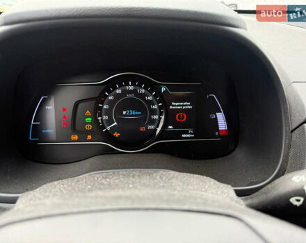 Чорний Хендай Kona, об'ємом двигуна 0 л та пробігом 48 тис. км за 11800 $, фото 4 на Automoto.ua