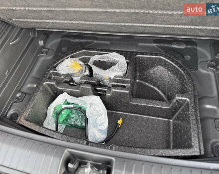 Черный Хендай Kona, объемом двигателя 0 л и пробегом 140 тыс. км за 17900 $, фото 51 на Automoto.ua