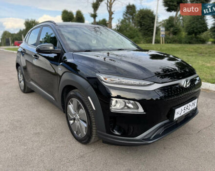 Черный Хендай Kona, объемом двигателя 0 л и пробегом 101 тыс. км за 15500 $, фото 2 на Automoto.ua