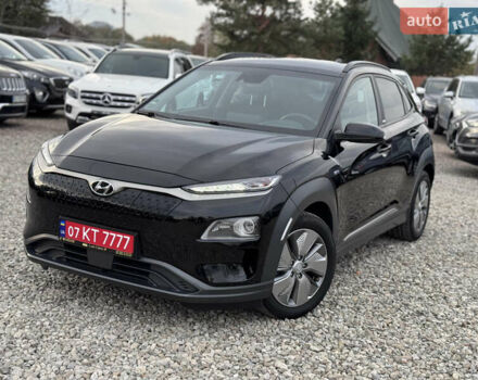 Черный Хендай Kona, объемом двигателя 0 л и пробегом 140 тыс. км за 17900 $, фото 2 на Automoto.ua