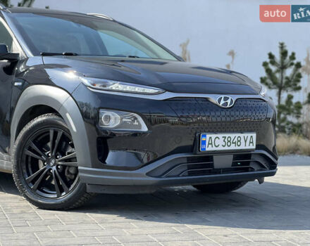 Чорний Хендай Kona, об'ємом двигуна 0 л та пробігом 100 тис. км за 16999 $, фото 3 на Automoto.ua