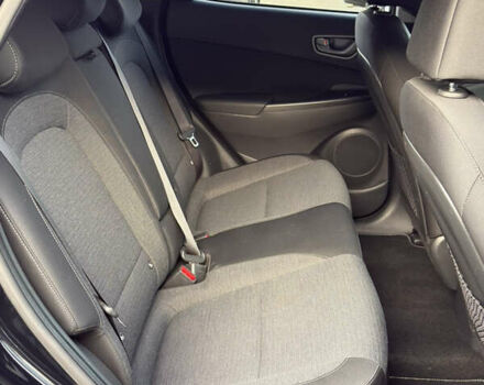 Черный Хендай Kona, объемом двигателя 0 л и пробегом 137 тыс. км за 16800 $, фото 13 на Automoto.ua