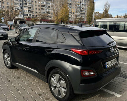 Черный Хендай Kona, объемом двигателя 0 л и пробегом 64 тыс. км за 22000 $, фото 2 на Automoto.ua