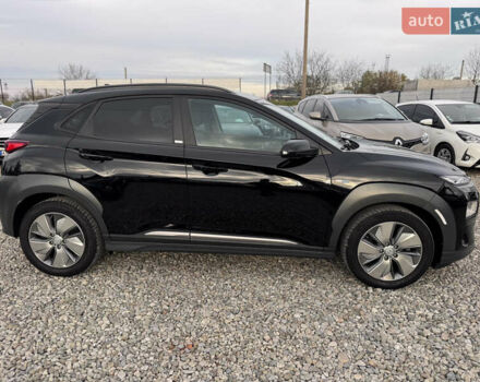 Черный Хендай Kona, объемом двигателя 0 л и пробегом 140 тыс. км за 17900 $, фото 20 на Automoto.ua