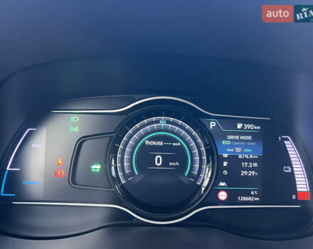 Черный Хендай Kona, объемом двигателя 0 л и пробегом 128 тыс. км за 17800 $, фото 72 на Automoto.ua