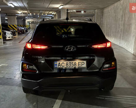 Чорний Хендай Kona, об'ємом двигуна 2 л та пробігом 31 тис. км за 18500 $, фото 2 на Automoto.ua
