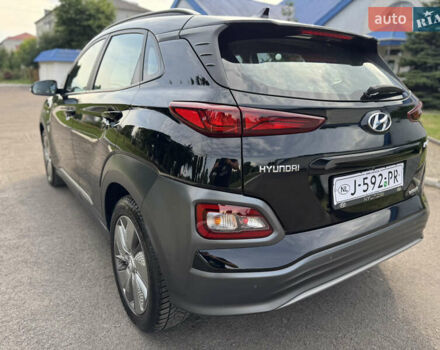 Черный Хендай Kona, объемом двигателя 0 л и пробегом 101 тыс. км за 15500 $, фото 15 на Automoto.ua