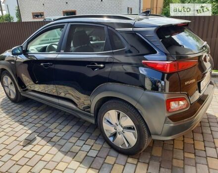 Черный Хендай Kona, объемом двигателя 0 л и пробегом 34 тыс. км за 20500 $, фото 4 на Automoto.ua