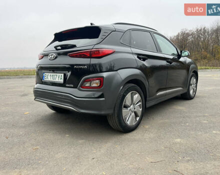 Чорний Хендай Kona, об'ємом двигуна 0 л та пробігом 41 тис. км за 17500 $, фото 4 на Automoto.ua