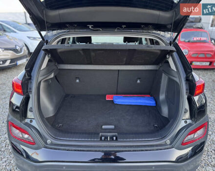 Черный Хендай Kona, объемом двигателя 0 л и пробегом 84 тыс. км за 17789 $, фото 41 на Automoto.ua