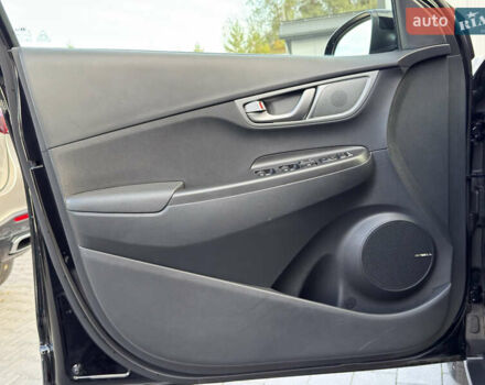 Черный Хендай Kona, объемом двигателя 0 л и пробегом 137 тыс. км за 16800 $, фото 32 на Automoto.ua