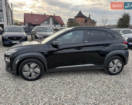 Черный Хендай Kona, объемом двигателя 0 л и пробегом 140 тыс. км за 17900 $, фото 4 на Automoto.ua