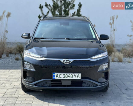 Чорний Хендай Kona, об'ємом двигуна 0 л та пробігом 100 тис. км за 16999 $, фото 6 на Automoto.ua