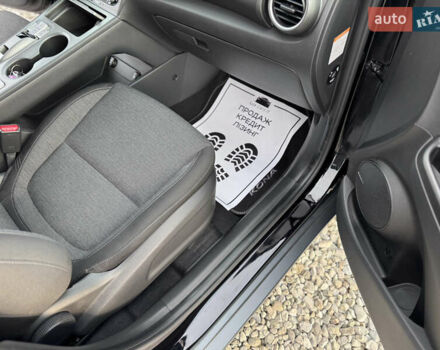 Черный Хендай Kona, объемом двигателя 0 л и пробегом 140 тыс. км за 17900 $, фото 57 на Automoto.ua