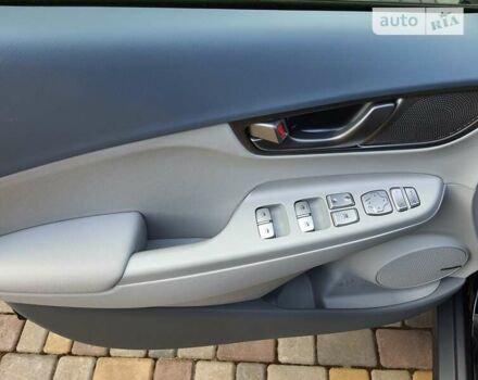 Черный Хендай Kona, объемом двигателя 0 л и пробегом 34 тыс. км за 20500 $, фото 28 на Automoto.ua