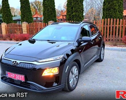 Чорний Хендай Kona, об'ємом двигуна 0.15 л та пробігом 102 тис. км за 17999 $, фото 13 на Automoto.ua