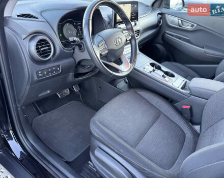 Черный Хендай Kona, объемом двигателя 0 л и пробегом 84 тыс. км за 17789 $, фото 29 на Automoto.ua