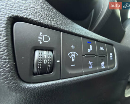 Черный Хендай Kona, объемом двигателя 0 л и пробегом 137 тыс. км за 16800 $, фото 22 на Automoto.ua