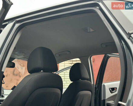 Чорний Хендай Kona, об'ємом двигуна 2 л та пробігом 137 тис. км за 14800 $, фото 18 на Automoto.ua