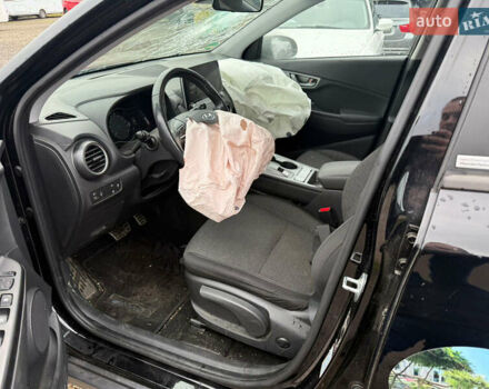 Чорний Хендай Kona, об'ємом двигуна 0 л та пробігом 48 тис. км за 11800 $, фото 25 на Automoto.ua