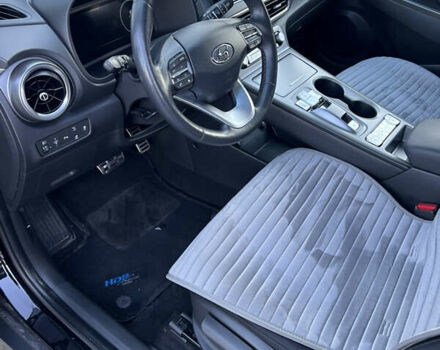 Черный Хендай Kona, объемом двигателя 0 л и пробегом 148 тыс. км за 18700 $, фото 10 на Automoto.ua