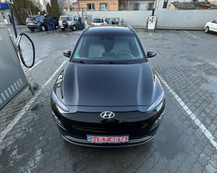 Черный Хендай Kona, объемом двигателя 0 л и пробегом 148 тыс. км за 18700 $, фото 1 на Automoto.ua