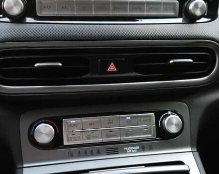 Черный Хендай Kona, объемом двигателя 0 л и пробегом 141 тыс. км за 18350 $, фото 11 на Automoto.ua