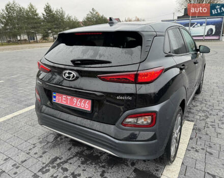 Черный Хендай Kona, объемом двигателя 0 л и пробегом 82 тыс. км за 15300 $, фото 12 на Automoto.ua