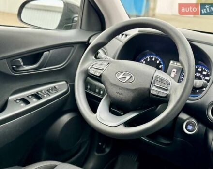 Черный Хендай Kona, объемом двигателя 2 л и пробегом 37 тыс. км за 16900 $, фото 27 на Automoto.ua