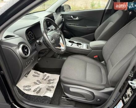 Черный Хендай Kona, объемом двигателя 0 л и пробегом 94 тыс. км за 19450 $, фото 11 на Automoto.ua