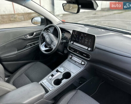 Черный Хендай Kona, объемом двигателя 0 л и пробегом 61 тыс. км за 18100 $, фото 11 на Automoto.ua