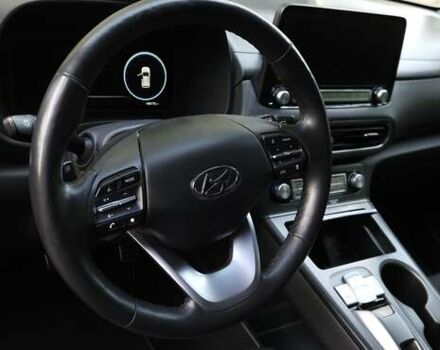 Черный Хендай Kona, объемом двигателя 0 л и пробегом 141 тыс. км за 18350 $, фото 7 на Automoto.ua