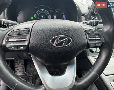 Чорний Хендай Kona, об'ємом двигуна 0 л та пробігом 80 тис. км за 15800 $, фото 13 на Automoto.ua