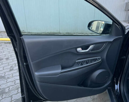 Черный Хендай Kona, объемом двигателя 0 л и пробегом 148 тыс. км за 18700 $, фото 15 на Automoto.ua