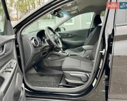 Черный Хендай Kona, объемом двигателя 2 л и пробегом 37 тыс. км за 16900 $, фото 16 на Automoto.ua