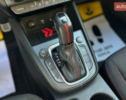 Черный Хендай Kona, объемом двигателя 1.6 л и пробегом 37 тыс. км за 21890 $, фото 12 на Automoto.ua