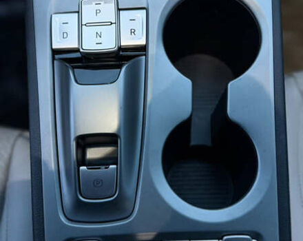 Черный Хендай Kona, объемом двигателя 0 л и пробегом 100 тыс. км за 17999 $, фото 13 на Automoto.ua