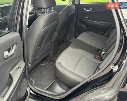 Черный Хендай Kona, объемом двигателя 0 л и пробегом 64 тыс. км за 17500 $, фото 9 на Automoto.ua