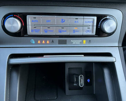 Черный Хендай Kona, объемом двигателя 0 л и пробегом 148 тыс. км за 18700 $, фото 18 на Automoto.ua