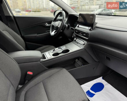 Чорний Хендай Kona, об'ємом двигуна 0 л та пробігом 36 тис. км за 18700 $, фото 43 на Automoto.ua