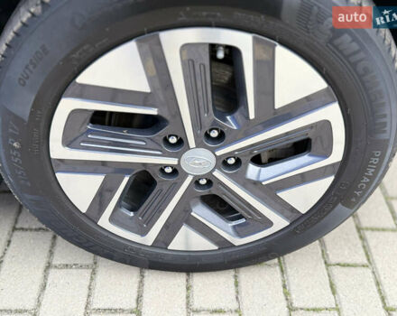 Черный Хендай Kona, объемом двигателя 0 л и пробегом 156 тыс. км за 19800 $, фото 40 на Automoto.ua