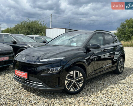 Черный Хендай Kona, объемом двигателя 0 л и пробегом 46 тыс. км за 23700 $, фото 2 на Automoto.ua