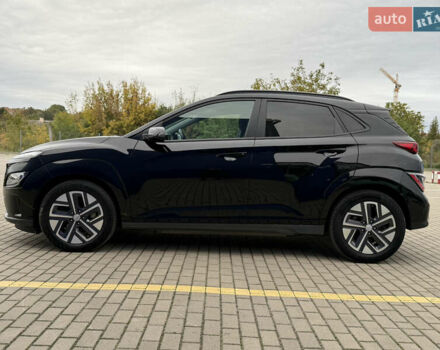 Черный Хендай Kona, объемом двигателя 0 л и пробегом 156 тыс. км за 19800 $, фото 12 на Automoto.ua