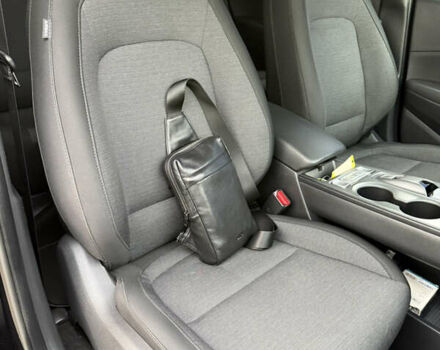 Черный Хендай Kona, объемом двигателя 0 л и пробегом 156 тыс. км за 19800 $, фото 50 на Automoto.ua