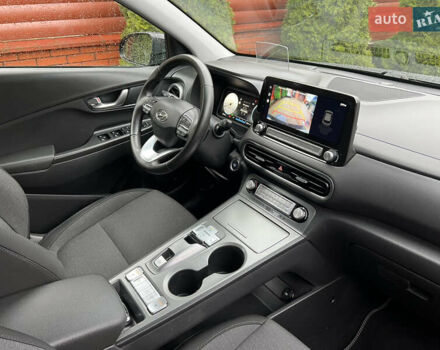 Черный Хендай Kona, объемом двигателя 0 л и пробегом 68 тыс. км за 18500 $, фото 21 на Automoto.ua