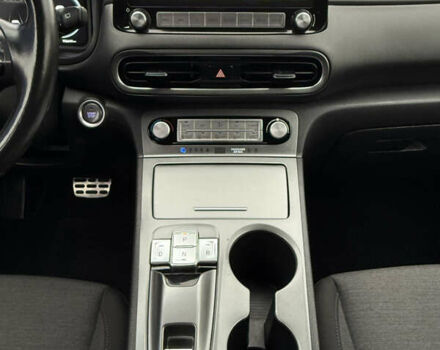 Черный Хендай Kona, объемом двигателя 0 л и пробегом 156 тыс. км за 19800 $, фото 31 на Automoto.ua